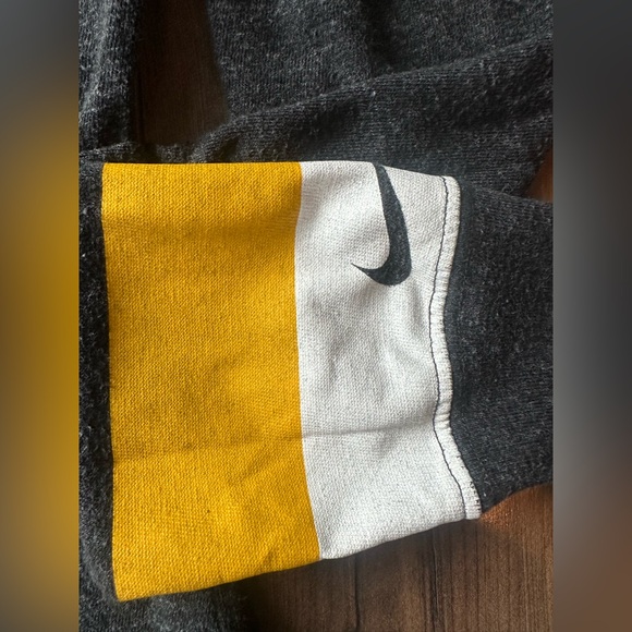 Nike Pittsburgh Steelers NFL Long Sleeve Tee Women’s Small Black Gold - Picture 4 of 5